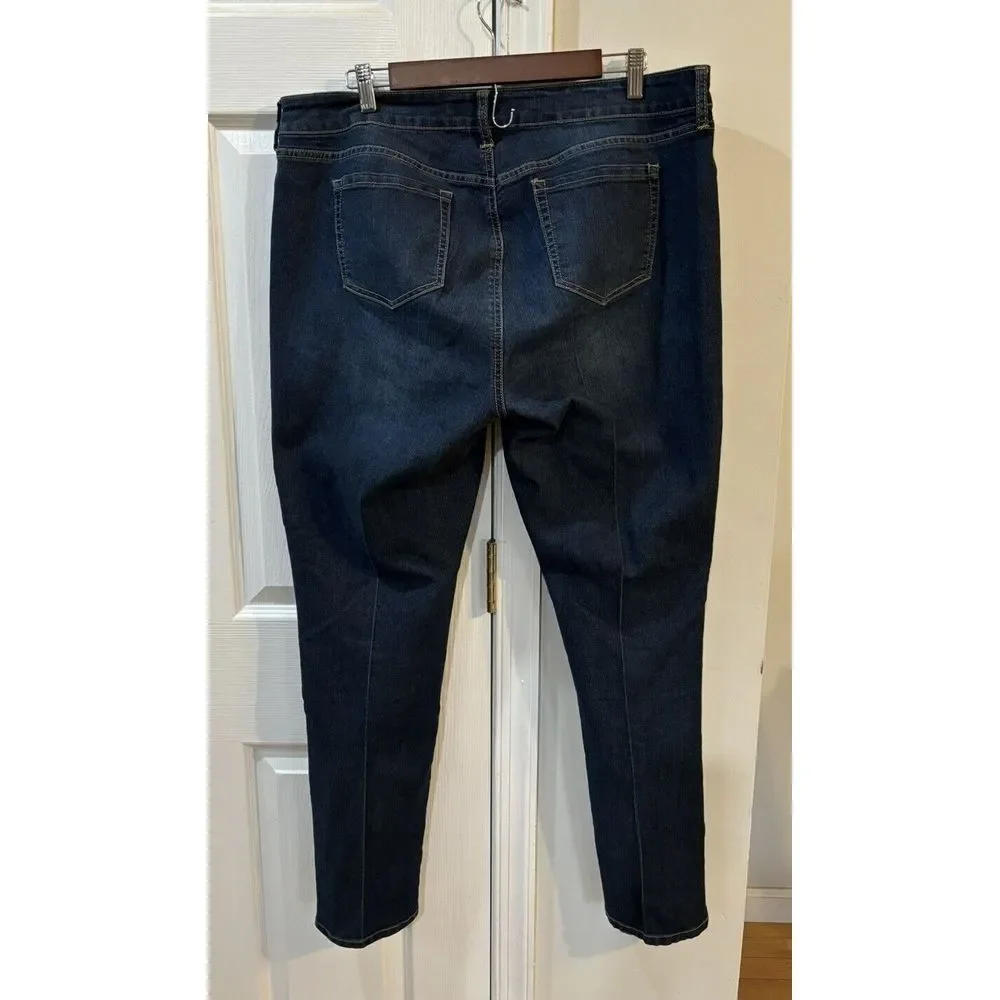 Torrid Women's Jeans Sz 16R Straight Fit Medium Wash Mid‎ Rise